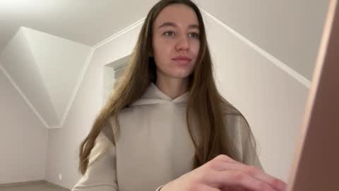 Snapshot of emberfamn chatting on 01-12-26, 10:37 Alina online show from 01-12-26, 10:37