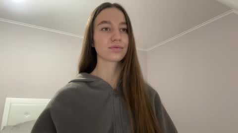 Snapshot of emberfamn chatting on 02-15-26, 10:06 Alina online show from 02-15-26, 10:06