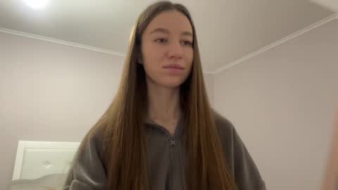 Snapshot of emberfamn chatting on 02-26-26, 09:58 Alina online show from 02-26-26, 09:58