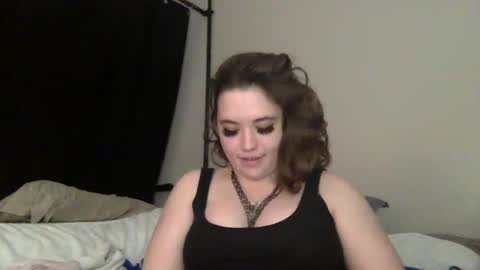 Snapshot of emberlo_ol chatting on 12-26-24, 02:01 Ember online show from 12-26-24, 02:01