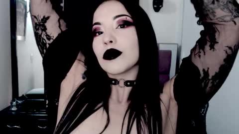 Emerald Black online show from 12-22-25, 04:31