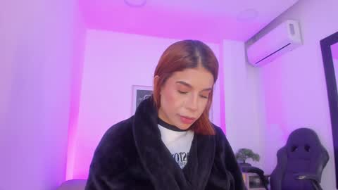 Snapshot of emelie_89 chatting on 12-29-24, 11:50 emelie_89 online show from 12-29-24, 11:50