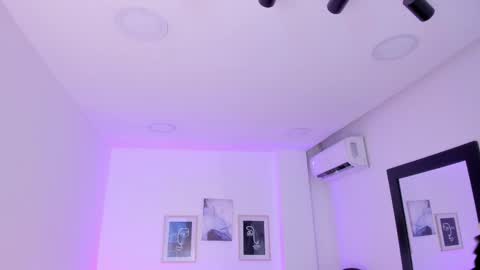 Snapshot of emelie_89 chatting on 02-25-25, 05:47 emelie_89 online show from 02-25-25, 05:47