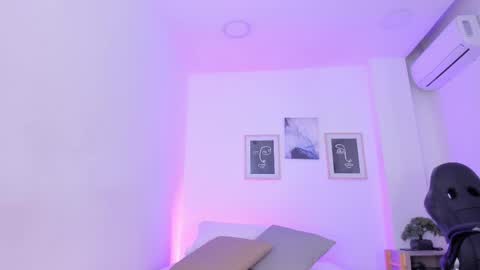 Snapshot of emelie_89 chatting on 02-27-25, 11:41 emelie_89 online show from 02-27-25, 11:41