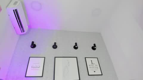 Snapshot of emelie_89 chatting on 02-28-25, 07:03 emelie_89 online show from 02-28-25, 07:03