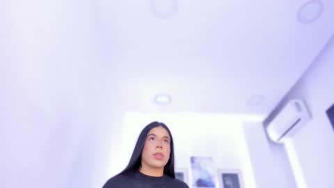 Snapshot of emelie_89 chatting on 09-09-25, 11:54 emelie_89 online show from 09-09-25, 11:54