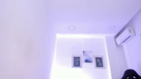 Snapshot of emelie_89 chatting on 09-13-25, 11:43 emelie_89 online show from 09-13-25, 11:43