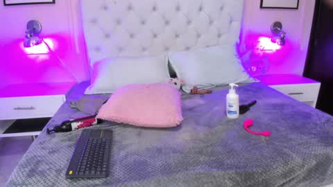 Emily  online show from 12-06-24, 05:42