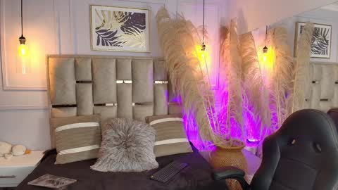 Emily  online show from 01-23-25, 06:06