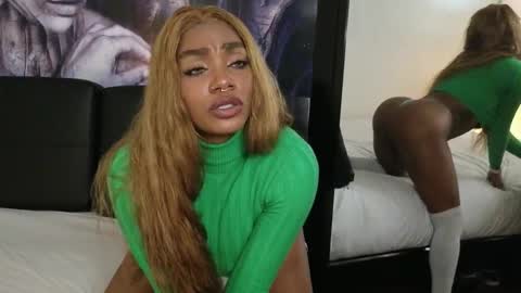 anyelii  online show from 11-28-25, 04:37