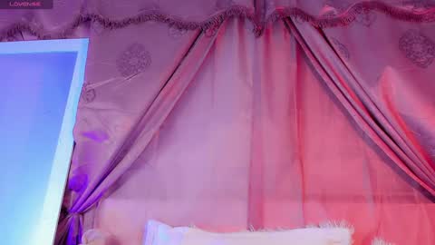 Snapshot of emely_rous chatting on 12-10-24, 07:16 Emely Rous online show from 12-10-24, 07:16