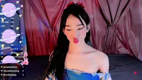 Snapshot of emely_rous chatting on 01-15-25, 05:29 Emely Rous online show from 01-15-25, 05:29