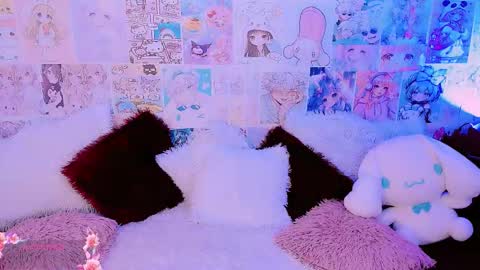 Snapshot of emely_rous chatting on 10-09-25, 09:07 Emely Rous online show from 10-09-25, 09:07