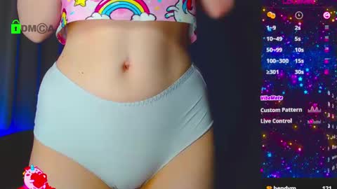 Snapshot of emelycrystal chatting on 02-26-25, 04:25 Emely online show from 02-26-25, 04:25