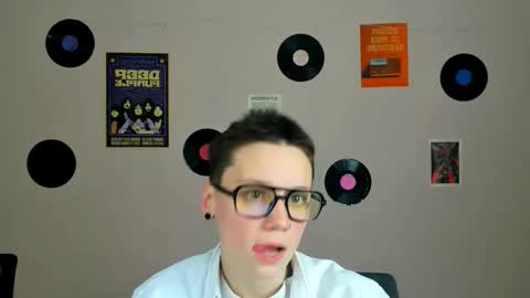 Snapshot of emi_fade chatting on 02-03-26, 09:47 emi_fade online show from 02-03-26, 09:47