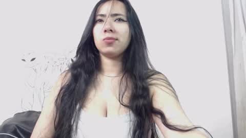 Snapshot of emiantonella_ chatting on 11-25-25, 09:04 Antonella online show from 11-25-25, 09:04