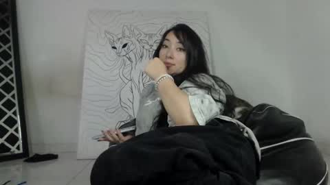 Snapshot of emiantonella_ chatting on 11-28-25, 09:28 Antonella online show from 11-28-25, 09:28