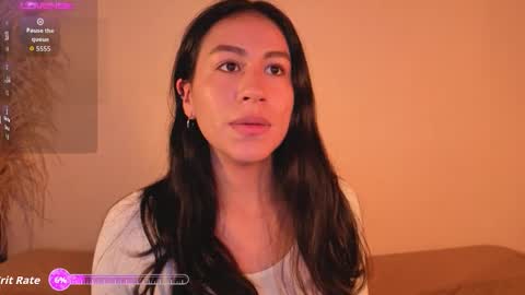 Emilia Gomez online show from 10-12-25, 04:17