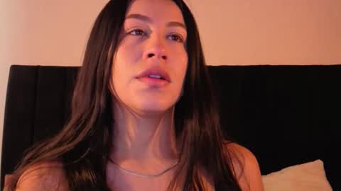 Emilia Gomez online show from 11-10-25, 12:48