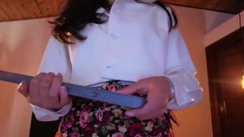 Emilia Gomez online show from 11-17-25, 06:35