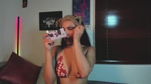 Emilia Gomez online show from 02-04-26, 12:44