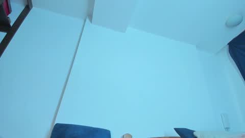 Emi online show from 02-19-25, 06:21