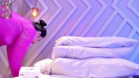 Emily online show from 09-23-25, 10:40