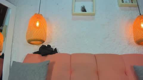 Emily online show from 12-19-25, 12:01