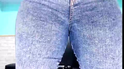 Snapshot of emiily_smile chatting on 02-28-25, 05:48 Emily online show from 02-28-25, 05:48