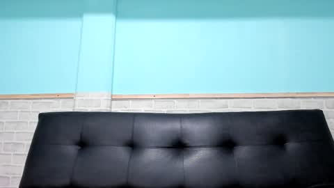 Snapshot of emiily_smile chatting on 03-11-25, 11:33 Emily online show from 03-11-25, 11:33