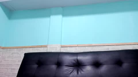 Snapshot of emiily_smile chatting on 10-05-25, 01:42 Emily online show from 10-05-25, 01:42