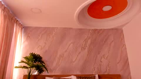 Snapshot of emiily_smile chatting on 11-22-25, 02:05 Emily online show from 11-22-25, 02:05