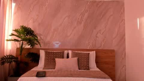 Snapshot of emiily_smile chatting on 11-28-25, 11:35 Emily online show from 11-28-25, 11:35