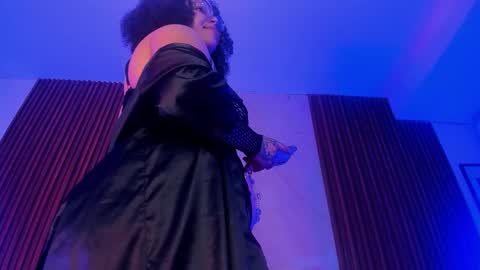   online show from 10-11-25, 09:24