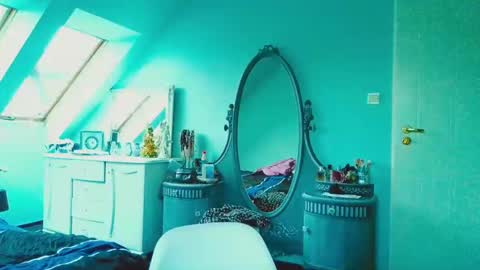 Snapshot of emilachat chatting on 12-09-24, 01:13 Emila online show from 12-09-24, 01:13