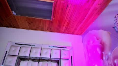 Snapshot of emili_clark chatting on 11-27-25, 05:09 Emili clark online show from 11-27-25, 05:09