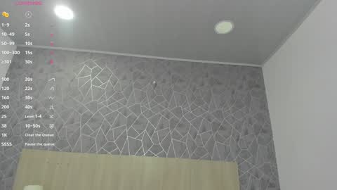 Snapshot of emili_lenus chatting on 01-05-25, 11:37 Emili Lenus online show from 01-05-25, 11:37