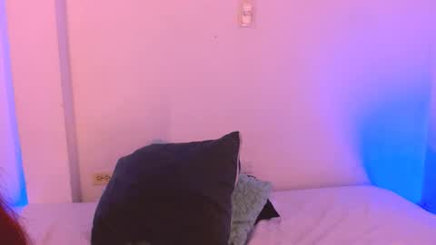 Snapshot of emili_williams10 chatting on 02-24-26, 04:32 emili_williams10 online show from 02-24-26, 04:32