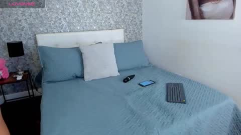 Snapshot of emilia_1040 chatting on 03-12-25, 11:42 emilia_1040 online show from 03-12-25, 11:42