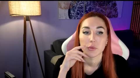 Snapshot of emilia_bliss chatting on 02-01-26, 01:31 Emilia online show from 02-01-26, 01:31