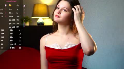 Snapshot of emilia_cuteee chatting on 12-18-25, 09:37 Emilia online show from 12-18-25, 09:37