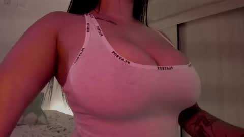 Emilia Big Boobs online show from 11-18-25, 11:47