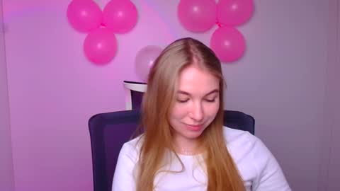 Emilia online show from 02-12-25, 09:10