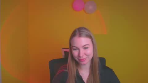 Emilia online show from 02-20-25, 12:36