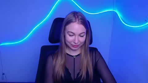 Emilia online show from 09-12-25, 05:18