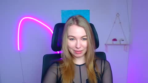 Emilia online show from 02-26-26, 06:23