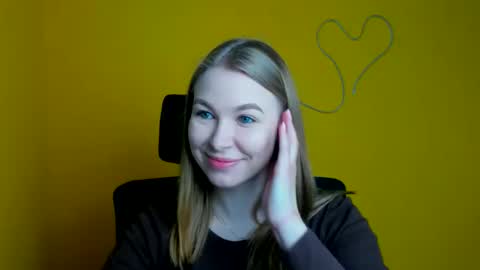 Emilia online show from 03-20-26, 06:29