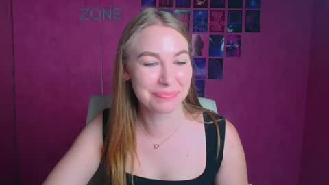 Snapshot of emilia_ilia chatting on 07-03-26, 05:58 Emilia online show from 07-03-26, 05:58