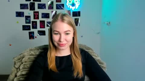 Snapshot of emilia_ilia chatting on 07-10-26, 05:34 Emilia online show from 07-10-26, 05:34