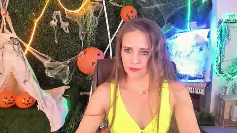 Emilia Bedy online show from 10-23-25, 09:08